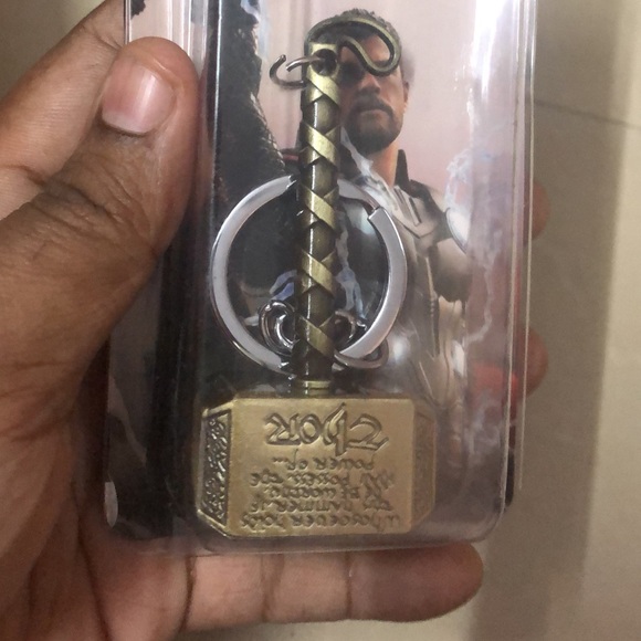 Accessories - Thor keychain
